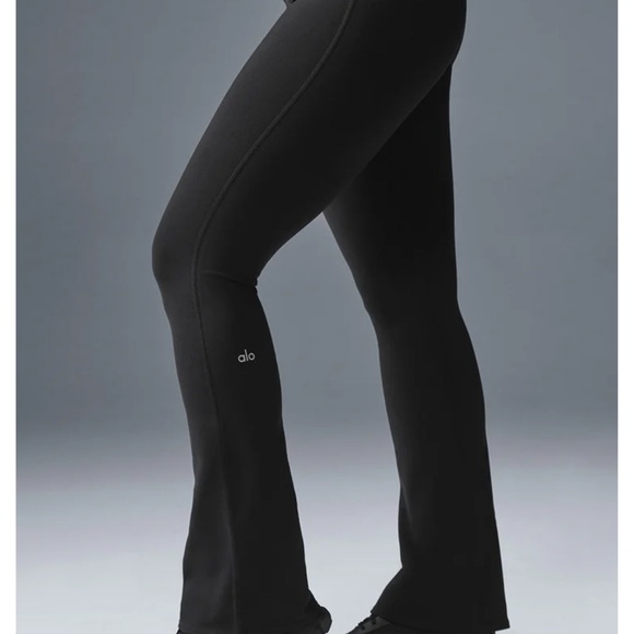 ALO Yoga Black set - Picture 7 of 7